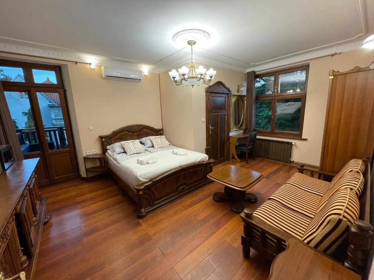 Dworek Oliwski Bed and Breakfast Gdańsk Eksteriør billede